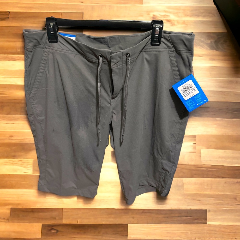 Columbia Active Fit Short Women Size 16/Ins 13”